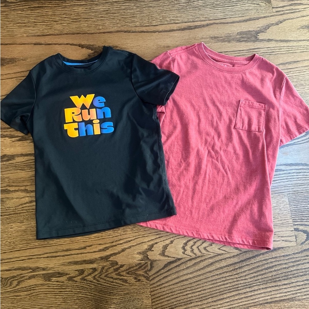 ❤️3/$20❤️ Youth small shirts